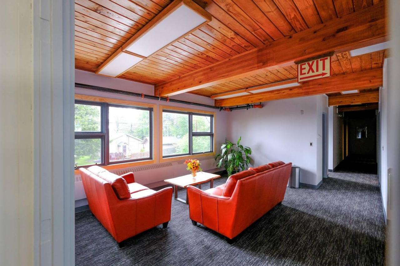 Seward Adventure Lodge Экстерьер фото